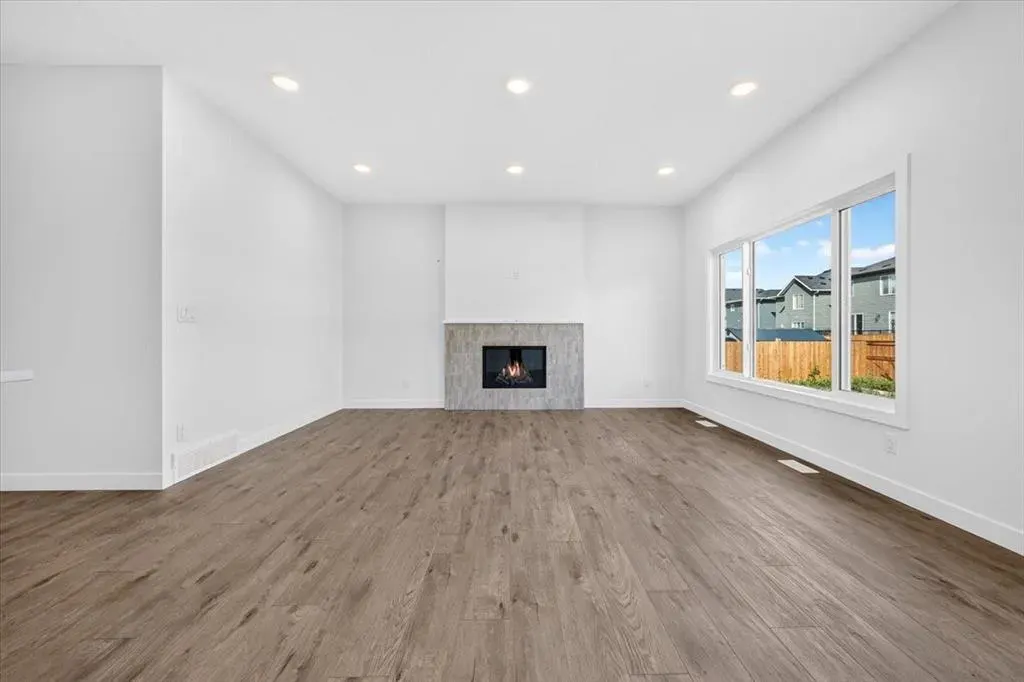 156 Emberside Hollow