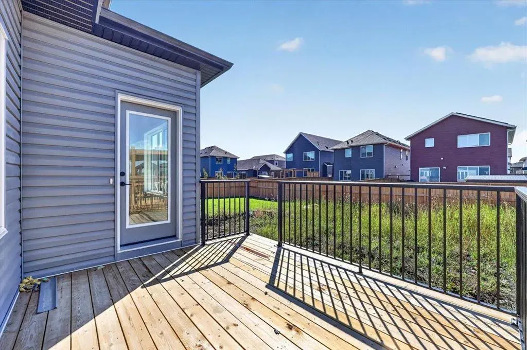 13 Emberside Grove