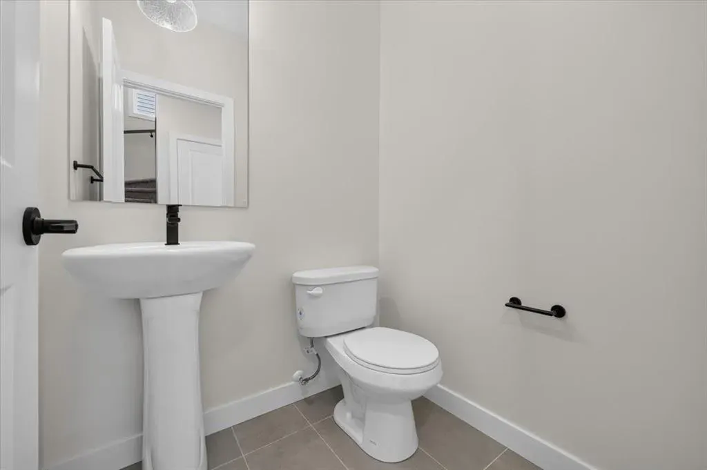 13 Emberside Grove