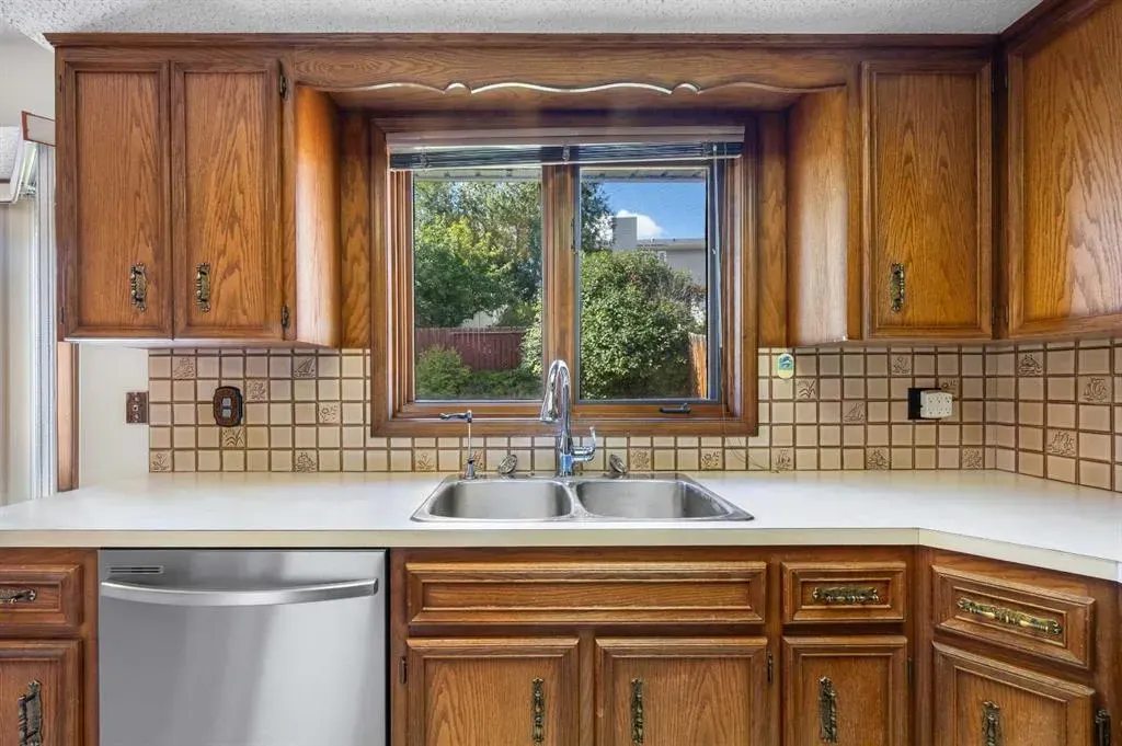 195 Edgepark Boulevard NW