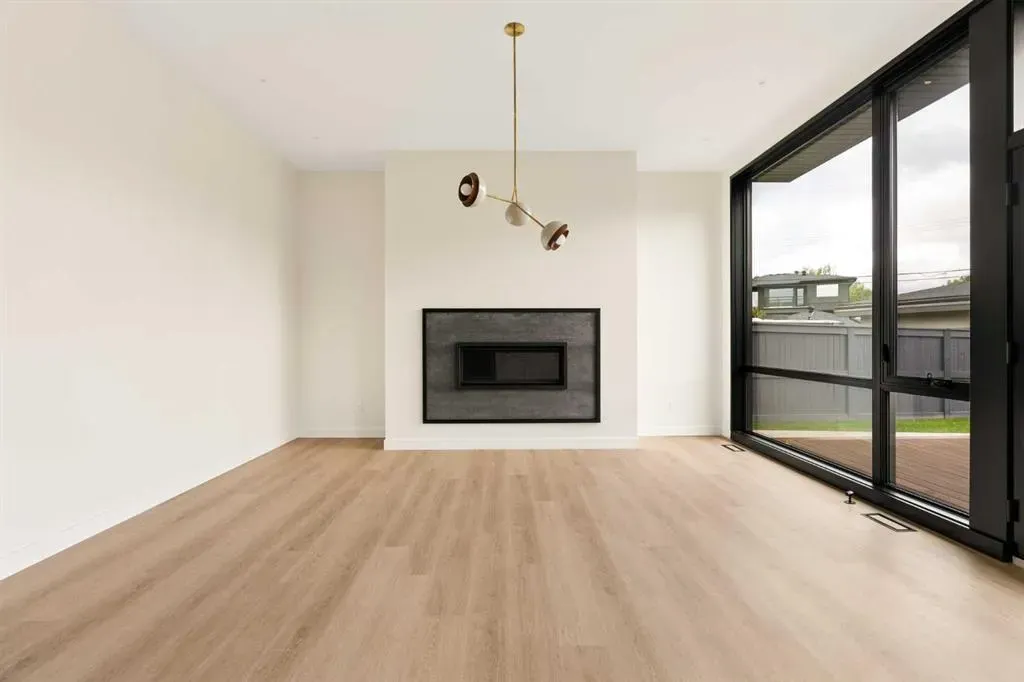 3C Willow Crescent SW