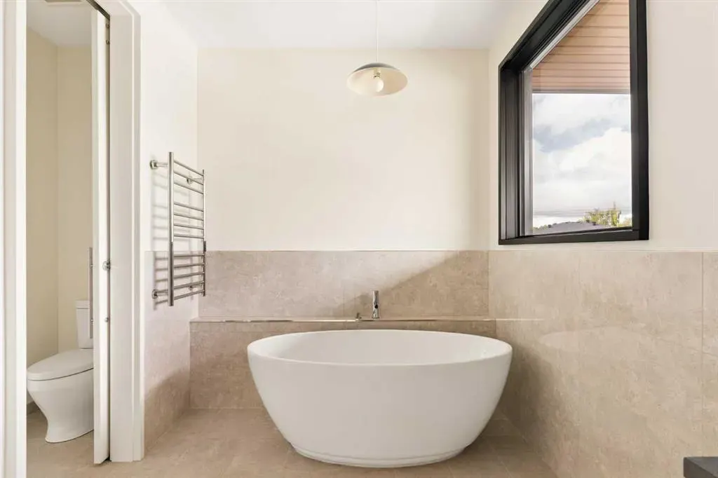 3C Willow Crescent SW