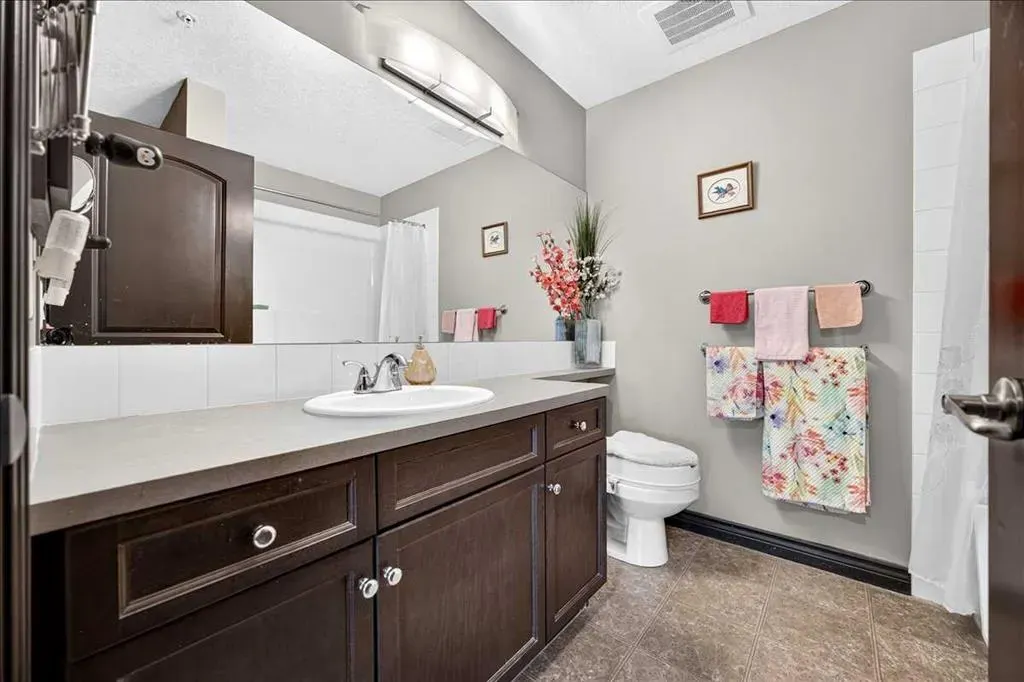 30 Royal Oak Plaza NW #218