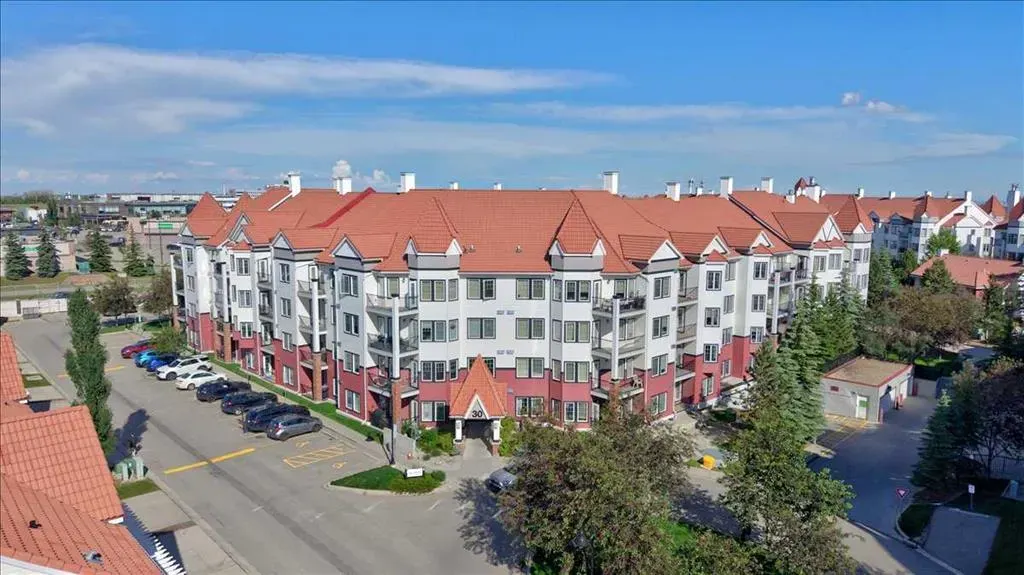 30 Royal Oak Plaza NW #218