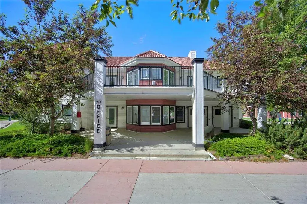 30 Royal Oak Plaza NW #218