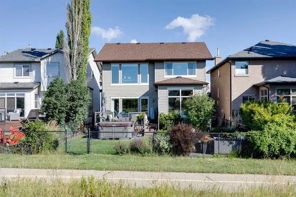 170 Tuscany Ravine Close NW