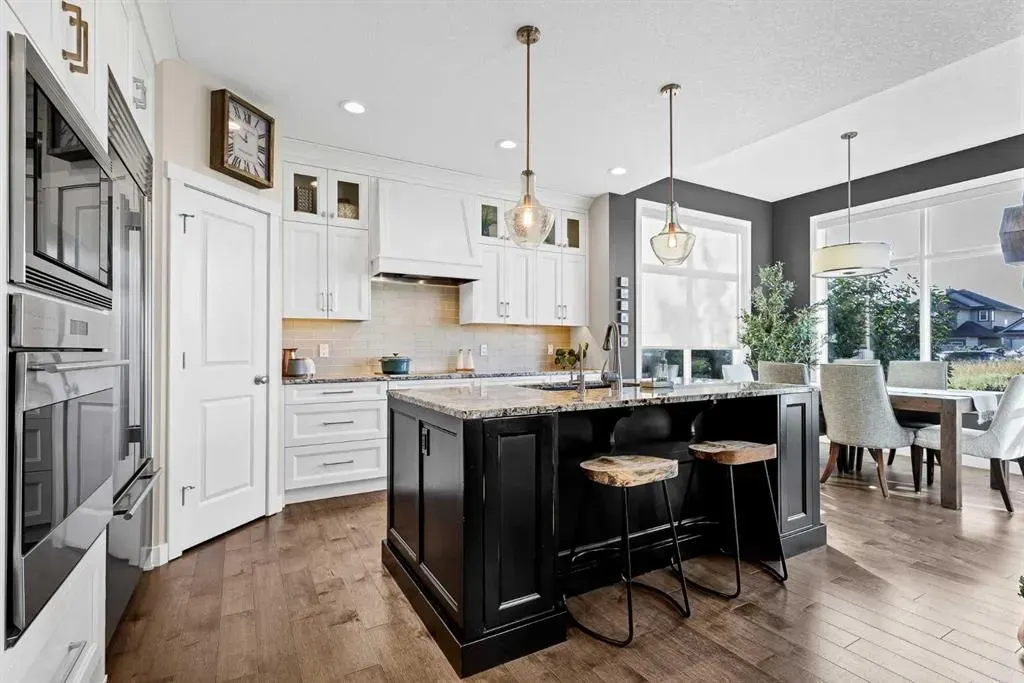 170 Tuscany Ravine Close NW