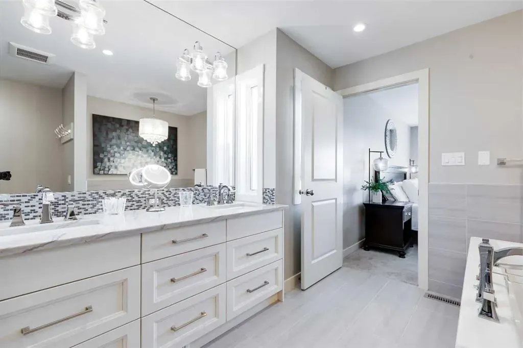 170 Tuscany Ravine Close NW