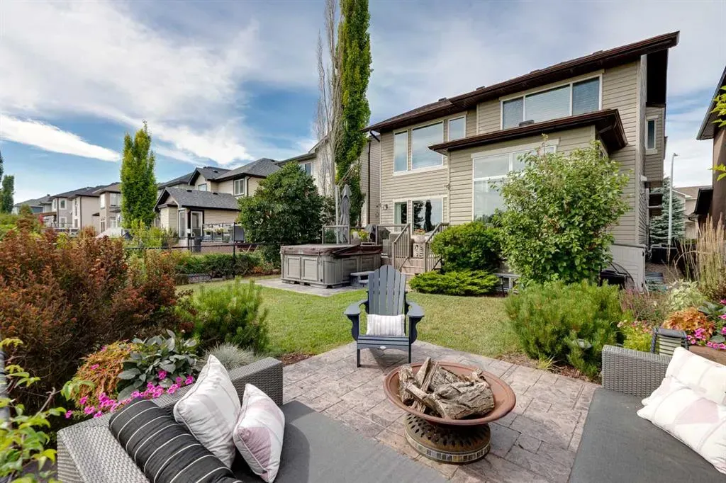 170 Tuscany Ravine Close NW