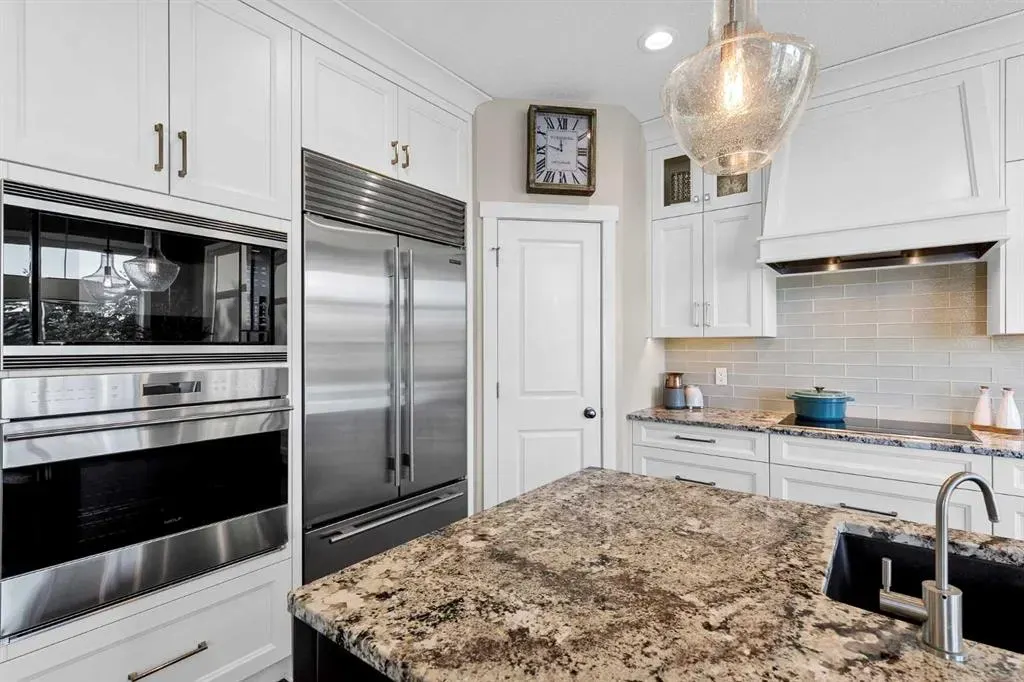 170 Tuscany Ravine Close NW