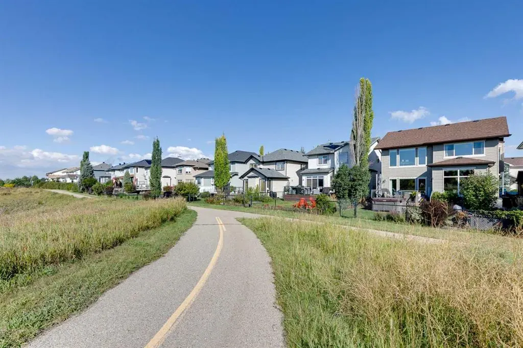 170 Tuscany Ravine Close NW