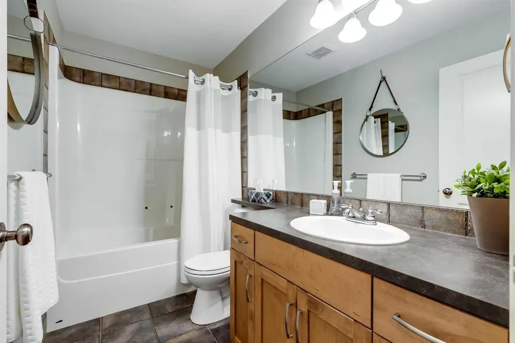 170 Tuscany Ravine Close NW