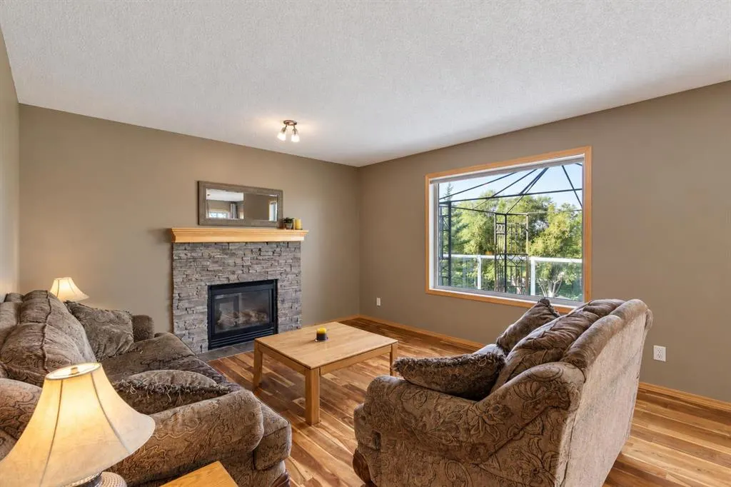 93 Tuscany Meadows Common NW