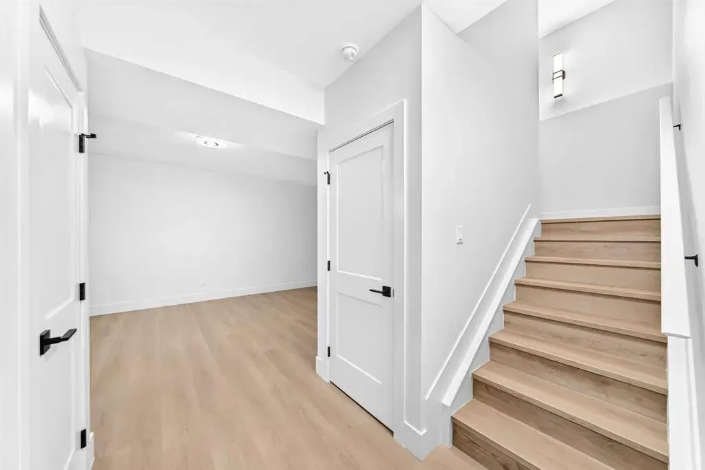 20 Lakewood Way