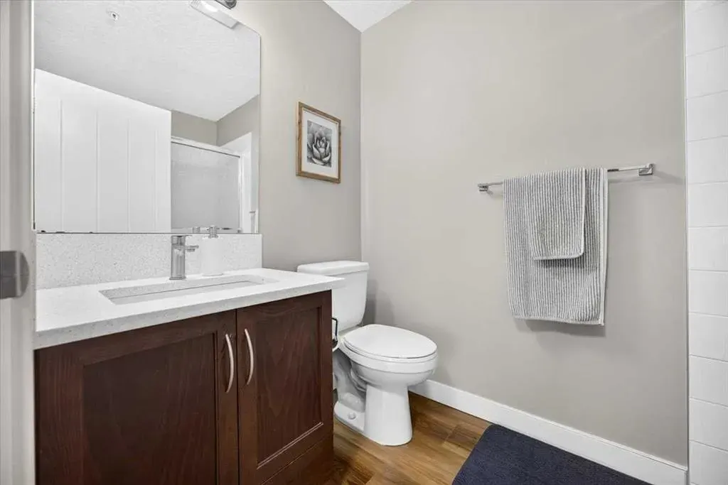20 Royal Oak Plaza NW #226