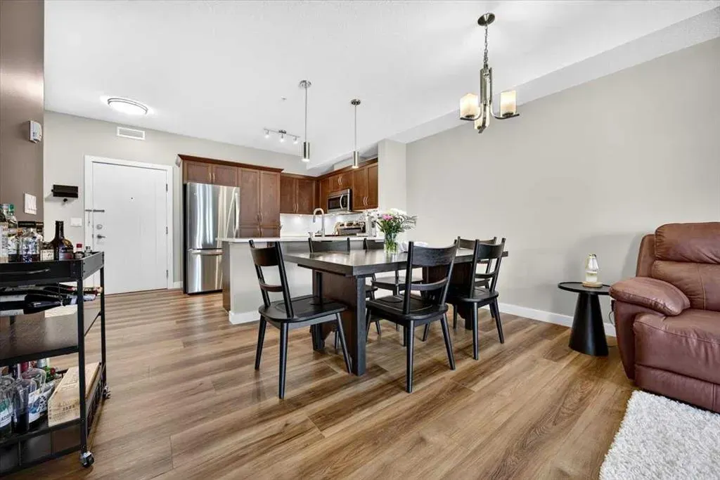 20 Royal Oak Plaza NW #226