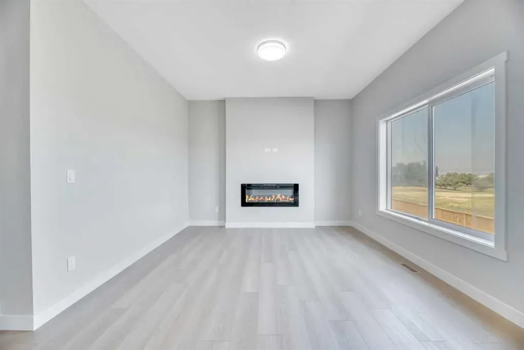 154 Lakewood Crescent