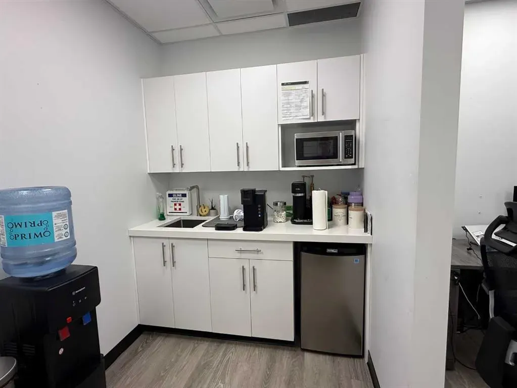 2903 Kingsview Boulevard SE #401 & 402