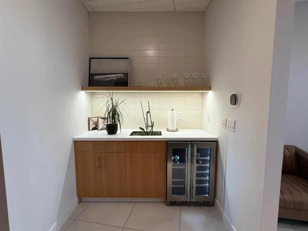 2903 Kingsview Boulevard SE #401 & 402