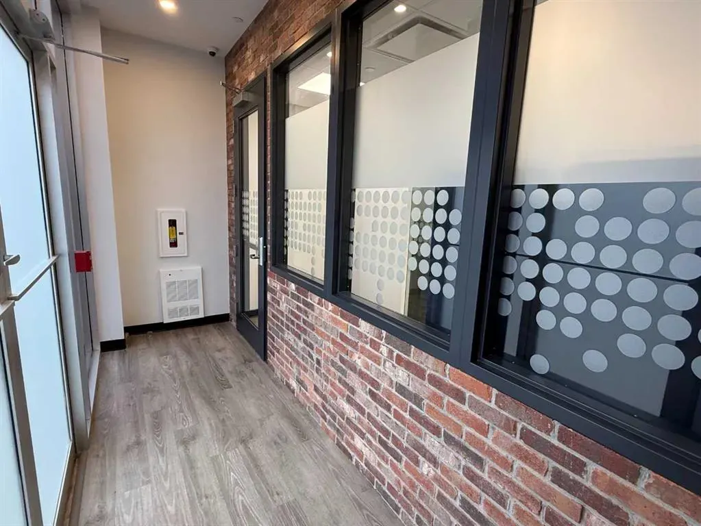 2903 Kingsview Boulevard SE #401 & 402