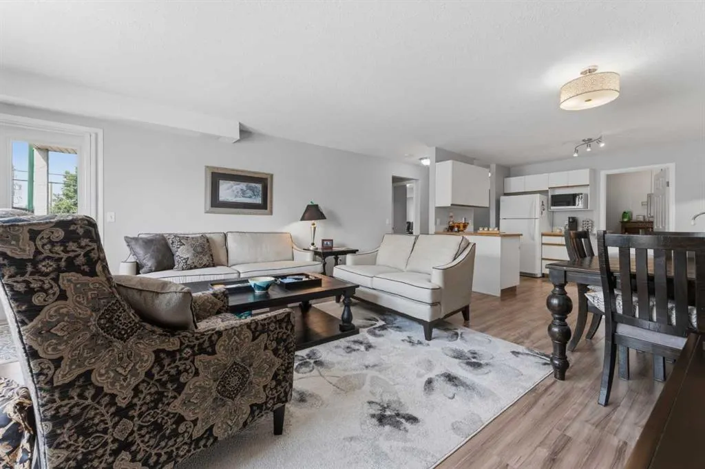 105 7 Avenue SE #208