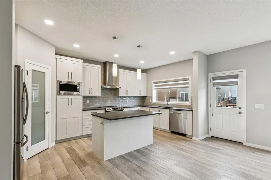 1020 Chinook Gate Heath SW