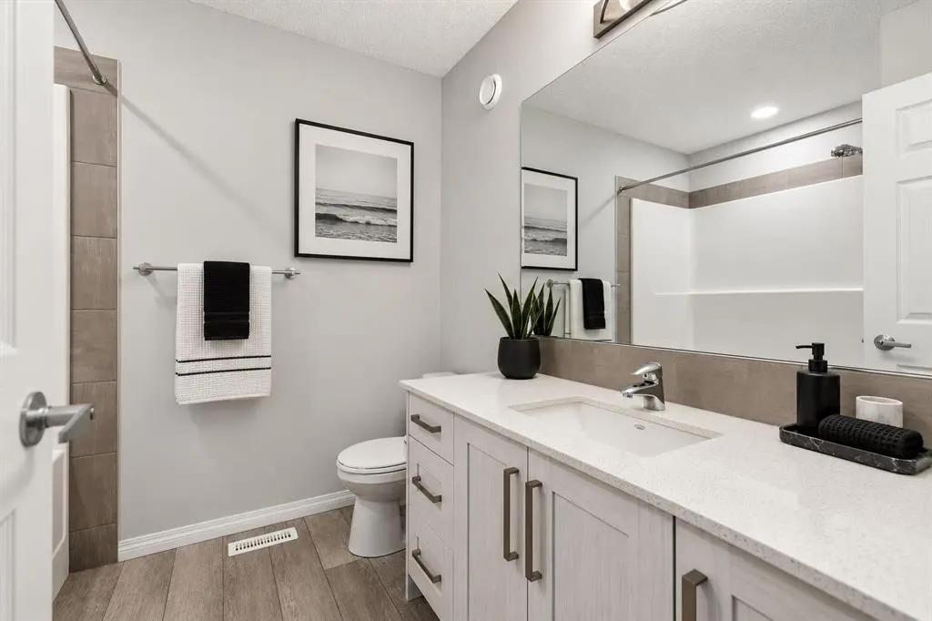 1020 Chinook Gate Heath SW