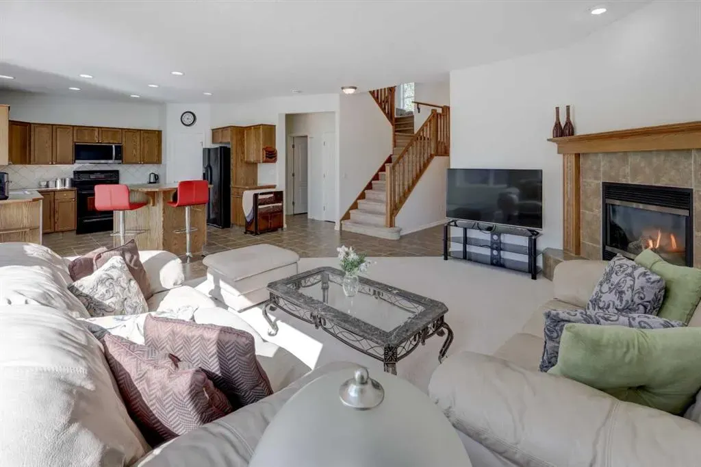 27 Rockyspring Gate NW