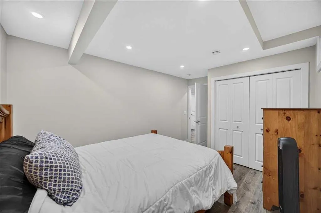 2584 Ravenslea Gardens SE