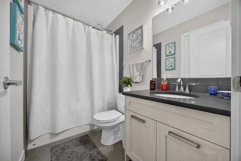 2584 Ravenslea Gardens SE
