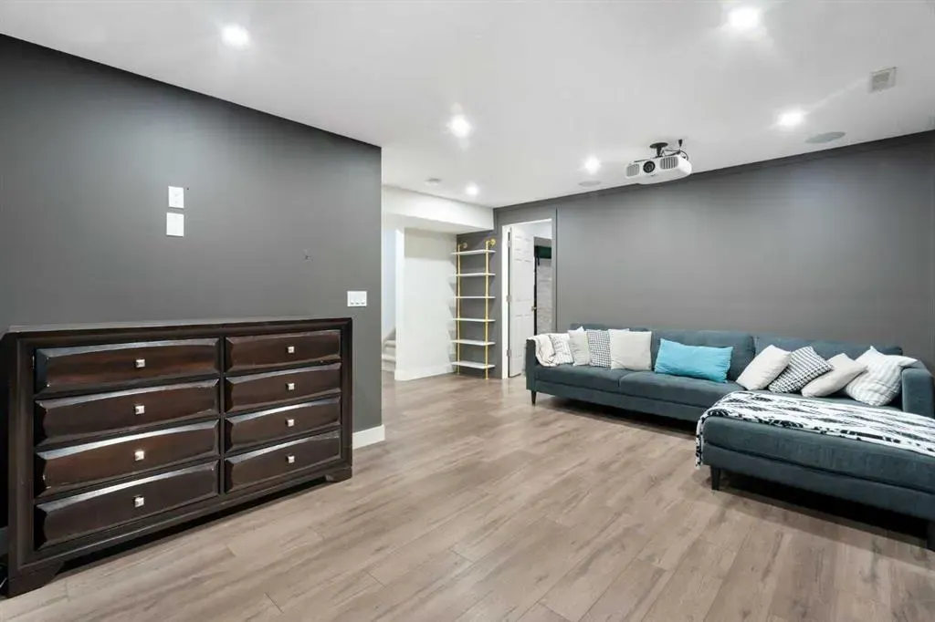 13 Cimarron Springs Court