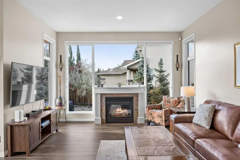 16 Royal oak Heights NW