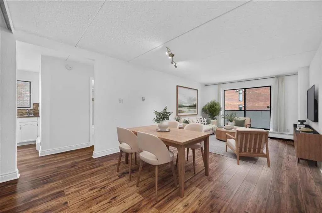 735 12 Avenue SW #402