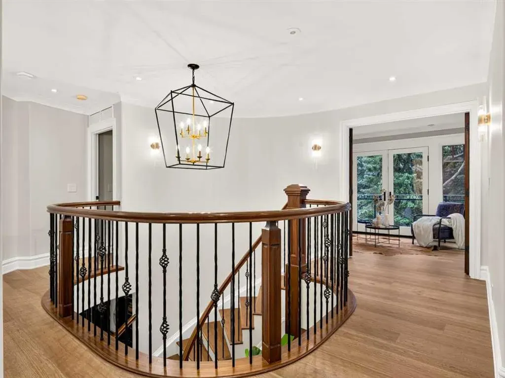 33 Longeway Place