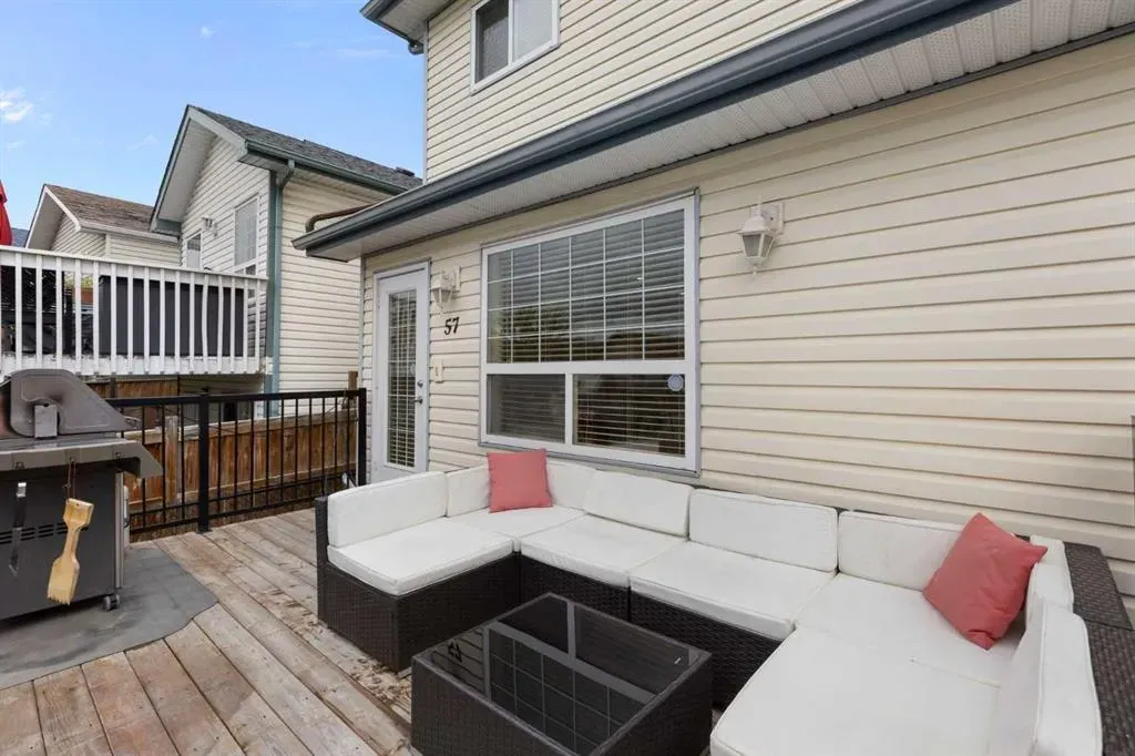 57 Arbour Stone Crescent NW