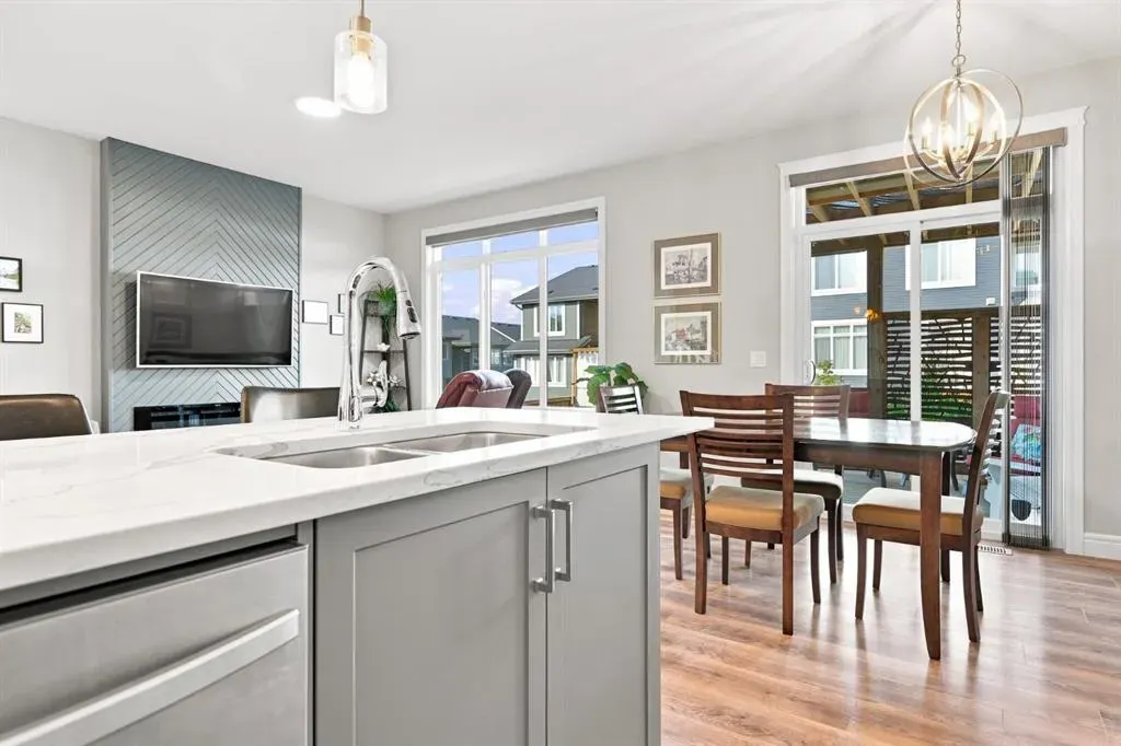 75 Sundown Close
