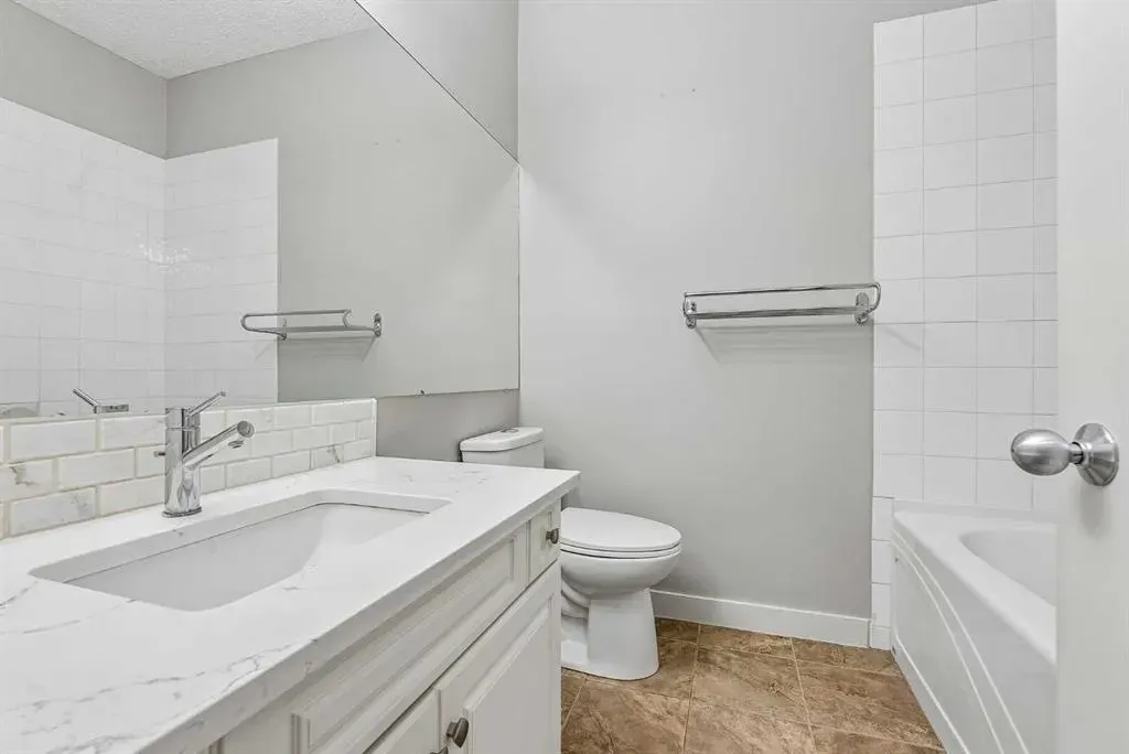 108 Edgeridge Terrace NW #102