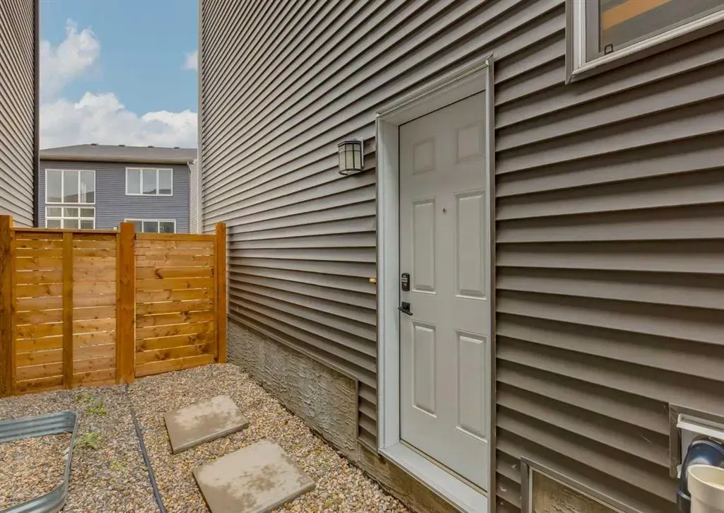 658 Creekmill Court SW
