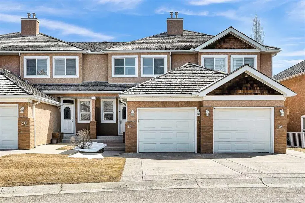34 Royal Manor NW