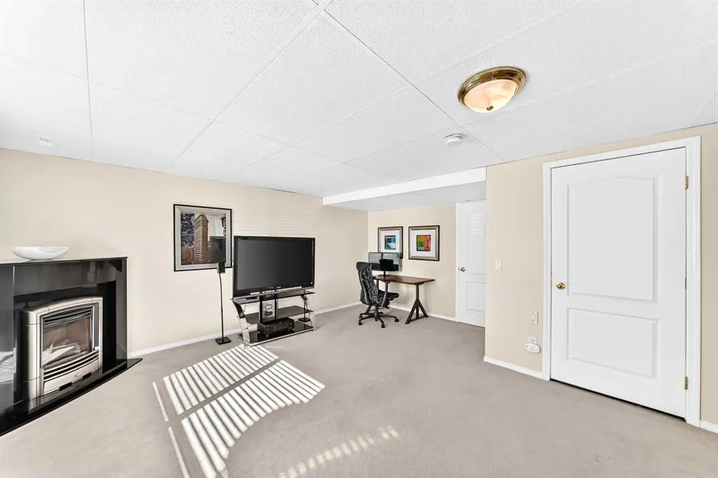 21 Rocky Vista Circle NW