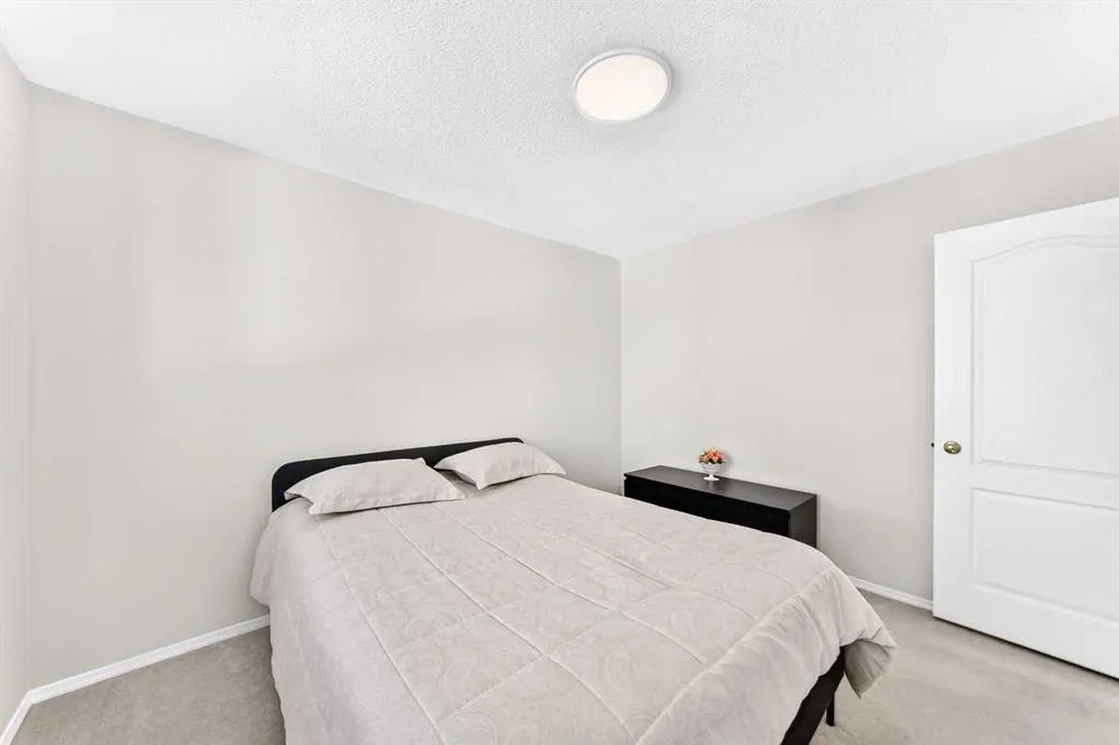 21 Rocky Vista Circle NW