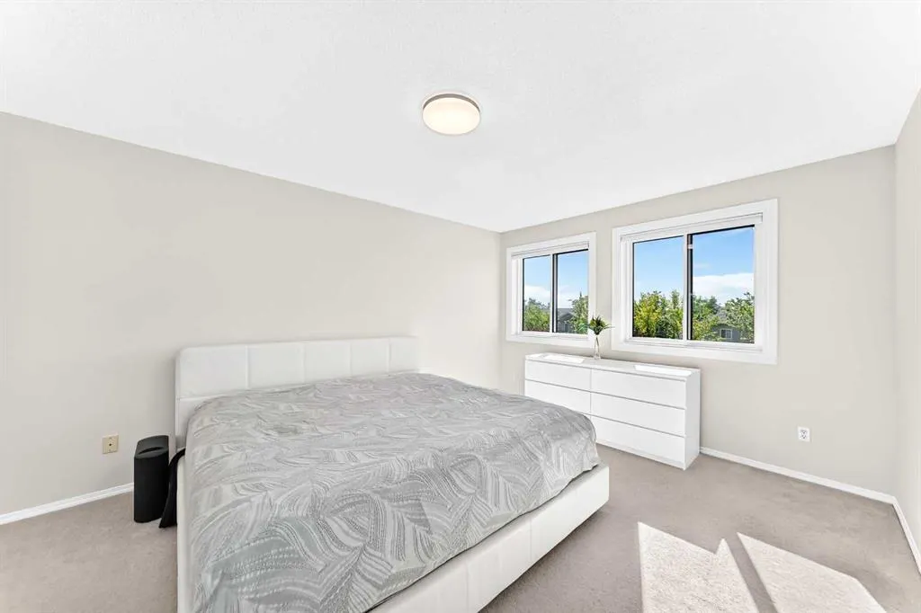 21 Rocky Vista Circle NW