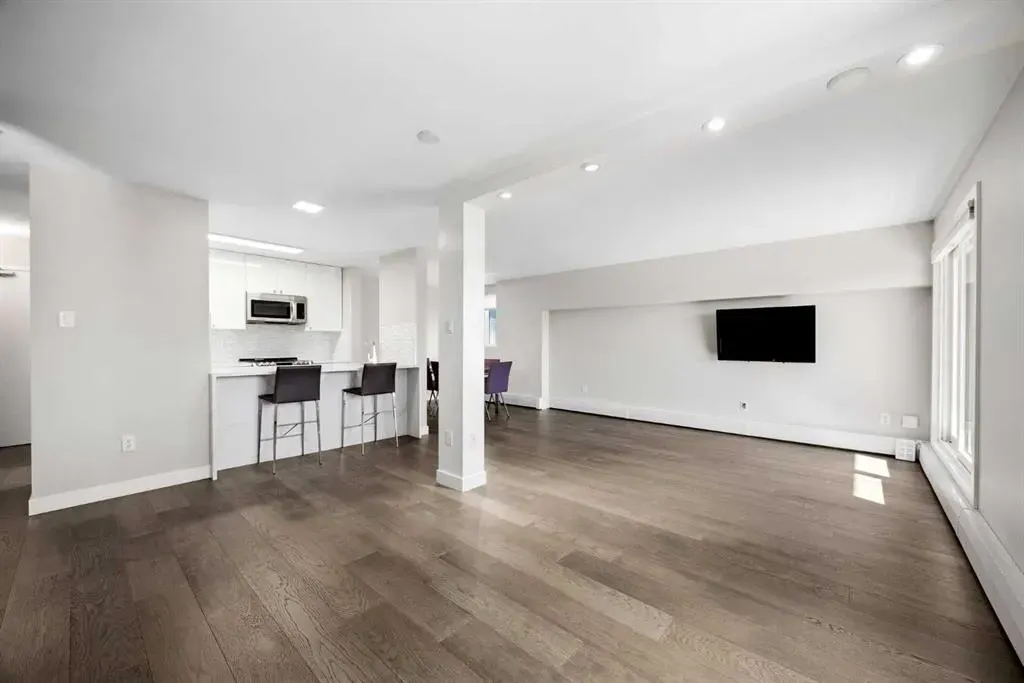 220 13 Avenue SW #707