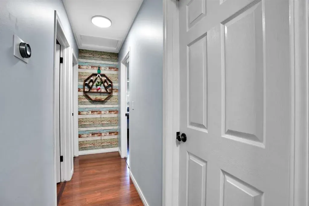 106 Strathaven Bay