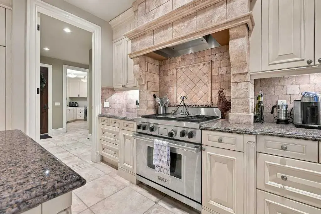 15 Welland Rise