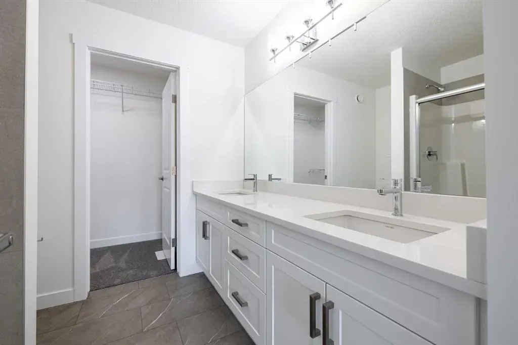 11 Tillotson Loop