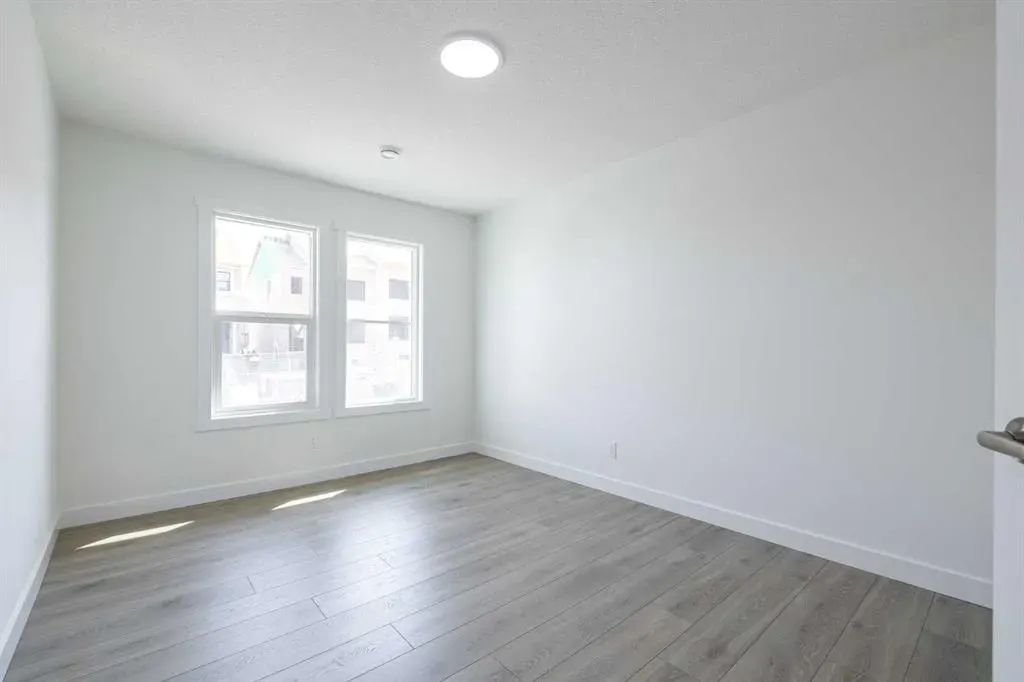 11 Tillotson Loop