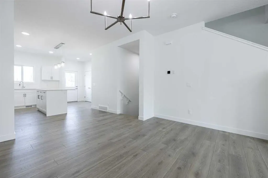 11 Tillotson Loop