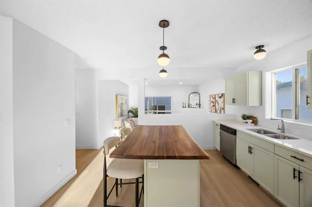 148 Arbour Wood Mews NW