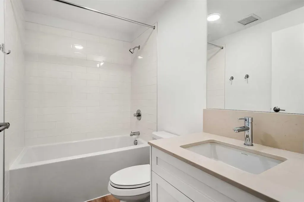 123 4 Street NE #1208